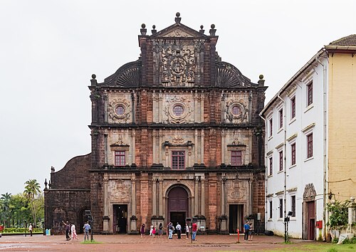 Famous landmark in Goa — Basilica of Bom Jesus